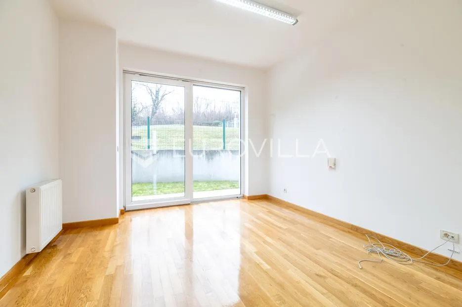zagreb, gajnice, poslovna zgrada novije gradnje s tri stana, vrtom, ostavom i garažom, 453 m² - slika 5