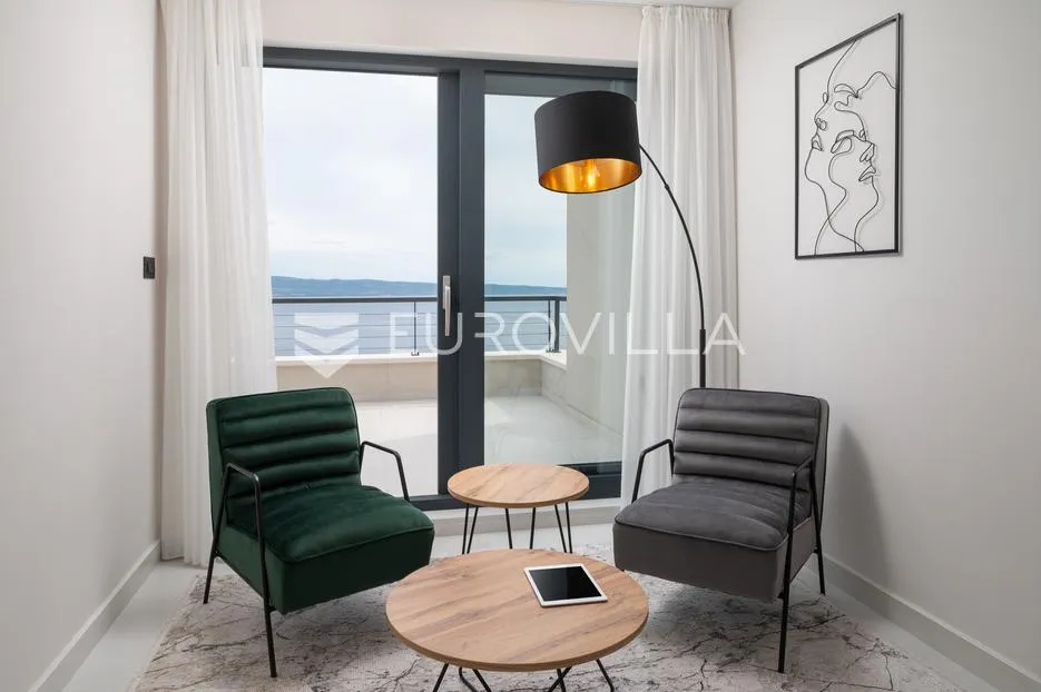 split-podstrana, luksuzna vila s bazen, garažom i panoramskim pogledom na more - slika 21