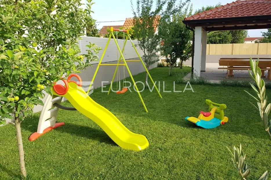kaštel stari, obiteljska kuća s bazenom - slika 9