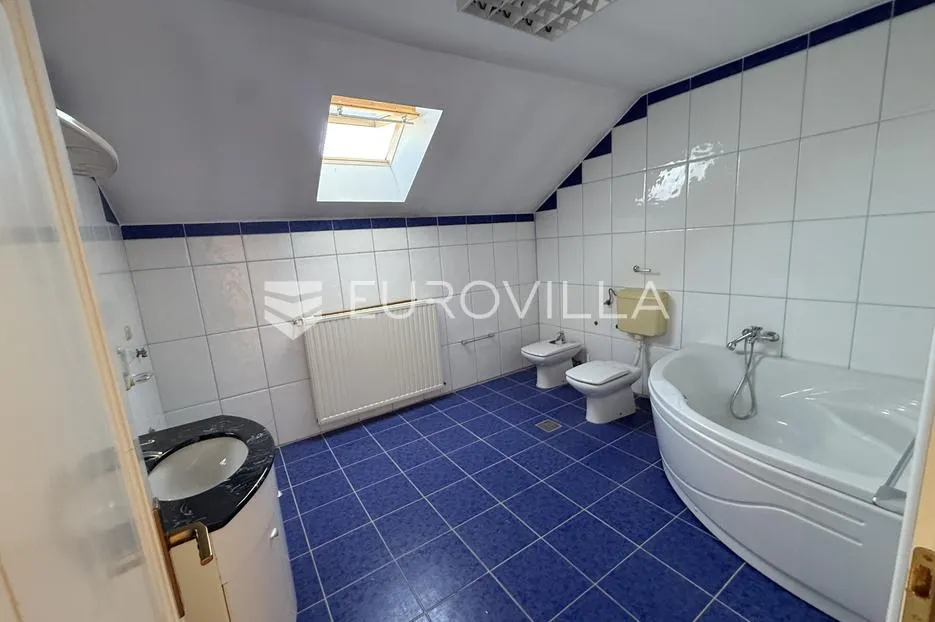 vinkovci, lenije, poslovno, stambena zgrada 700 m² - slika 15