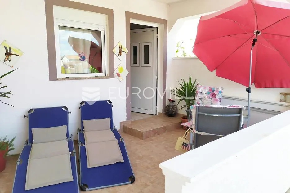 vir, 100m od mora, kuća s 4 apartmana i pogledom na more - slika 65