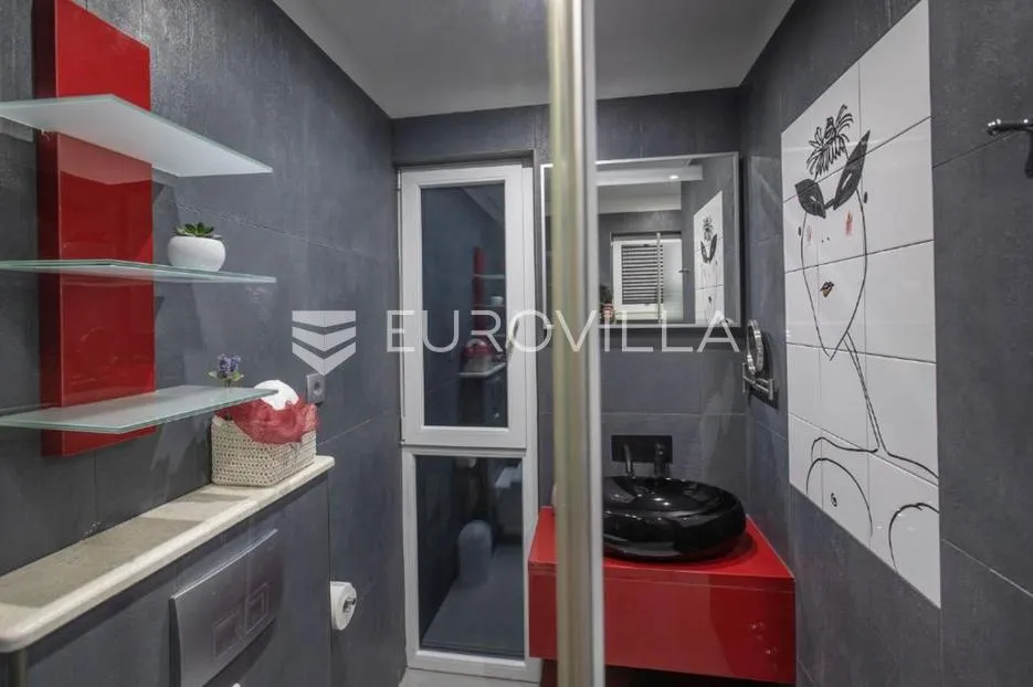 rogoznica, kuća s bazenom i pogledom na more, 352 m² - slika 31