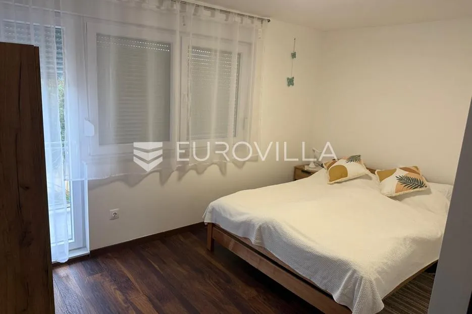 duga resa, belavići, kuća 320 m², otvoreni pogled na mrežnicu - slika 10