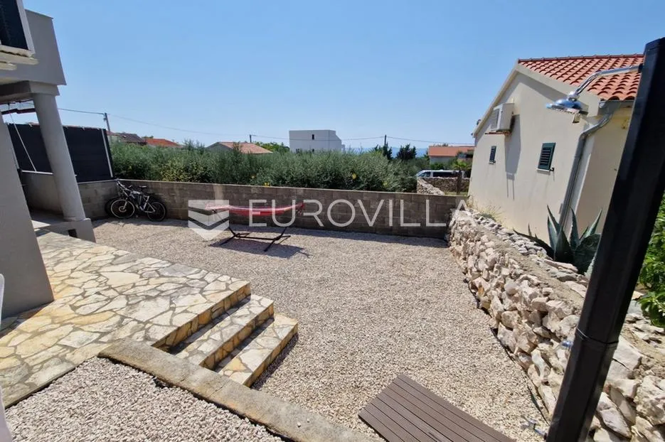 vir, apartman u prizemlju s terasom i vrtom - slika 5