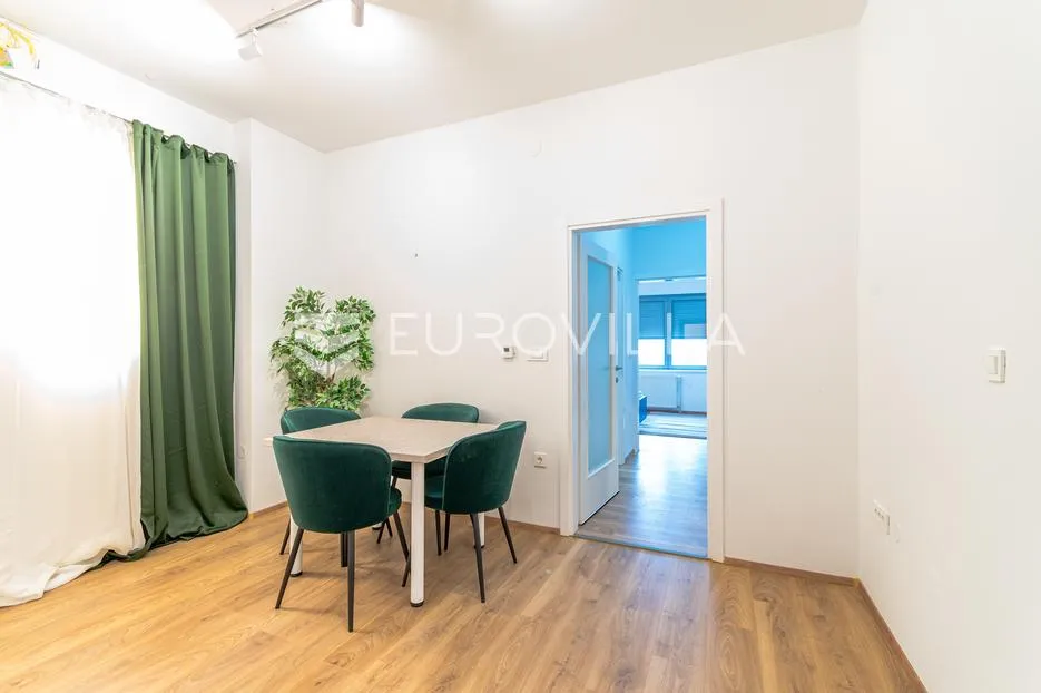 varaždin, centar trosoban stan površine 76,60 m² - slika 2