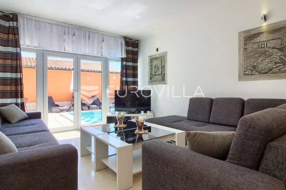 medulin, velika samostojeća kuća 360 m² s bazenom - slika 23