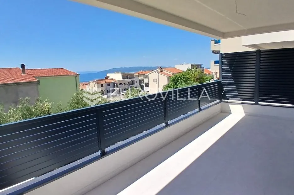 Makarska, Zelenka, dvosoban stan na 1. katu s terasom i pogledom na more