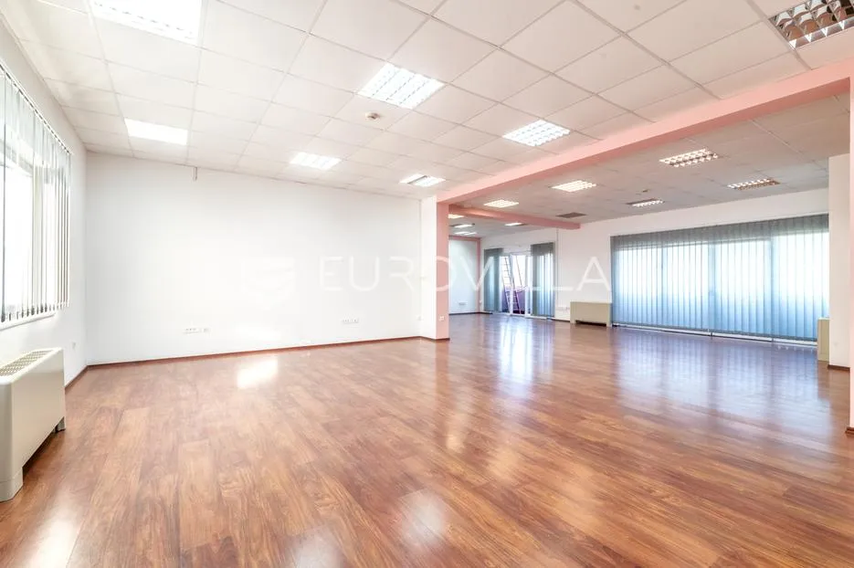 zagreb, lučko, poslovni prostor + parking 240 m2 - slika 3