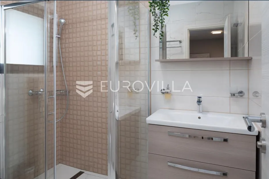 pag prekrasna villa sa pogledom na more 350 m² na 200 metara od mora - slika 43