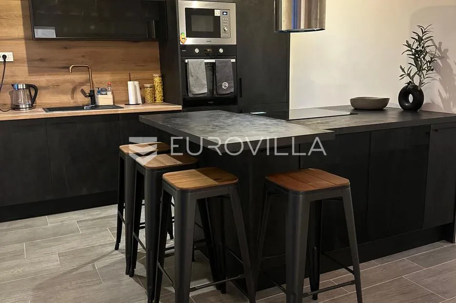 zagreb, šenoina, prekrasan trosoban stan površine 68 m² - slika 1