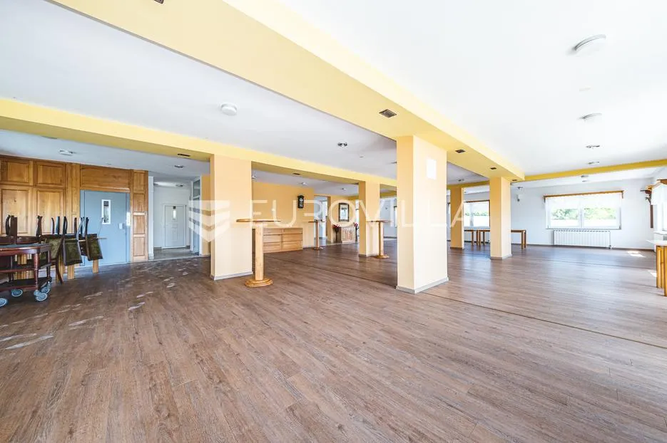 oroslavlje, stambeno poslovni objekt 1861 m² na predivnoj lokaciji - slika 16