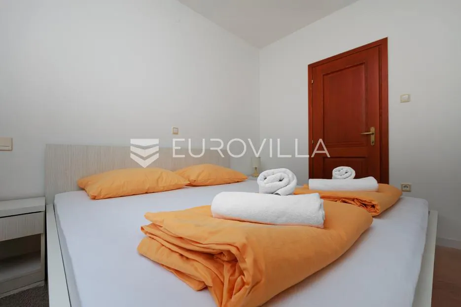 novi vinodolski, centar, kuća s 3 stambene jedinice, najam - slika 15