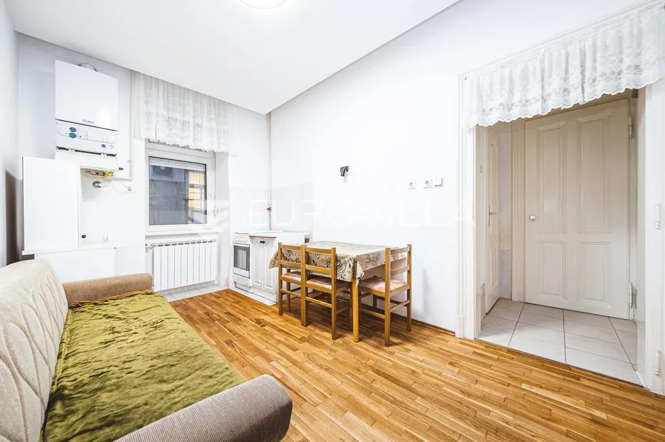 zagreb, centar, dvosoban stan nkp 45 m2, dvije stambene jedinice - slika 4