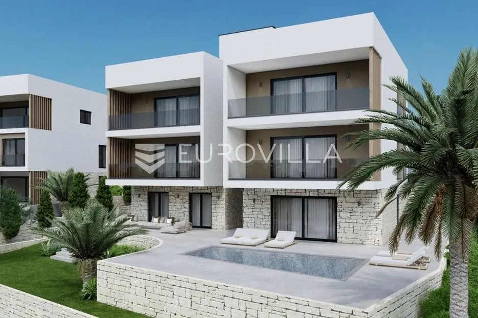 trogir, čiovo, dvosoban penthouse s krovnom terasom i predivnim pogledom na more - slika 4