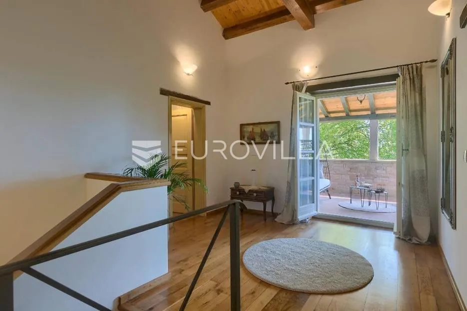 istra, tinjan, elegantna kamena vila s bazenom, iznimne kvalitete gradnje - slika 19