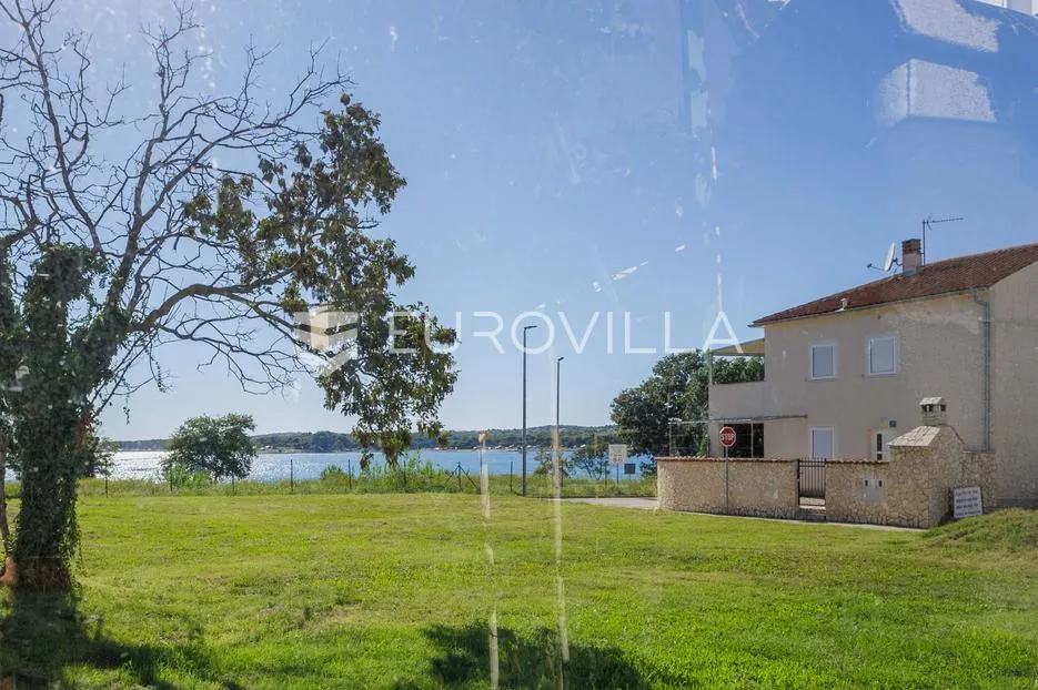 istra, medulin, kuća s dva stana, 100 m od mora - slika 20