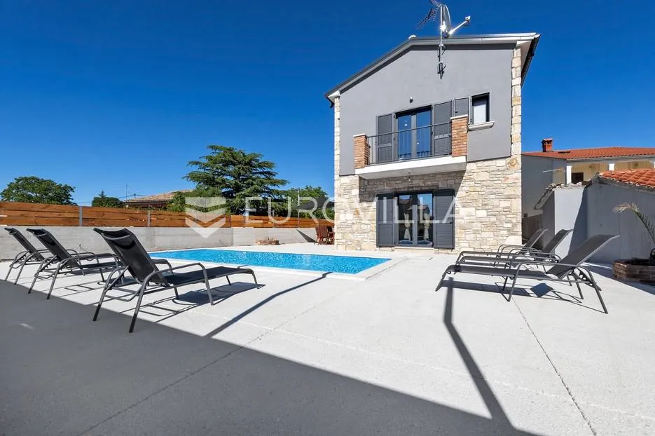 rovinj, šira okolica rovinja posebna samostojeća kuca 200 m² - slika 56