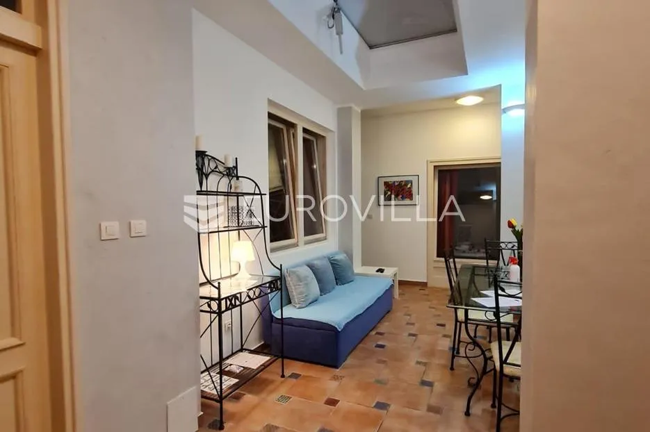karlovac, centar, stan 62 m², renoviran na odličnoj lokaciji - slika 2