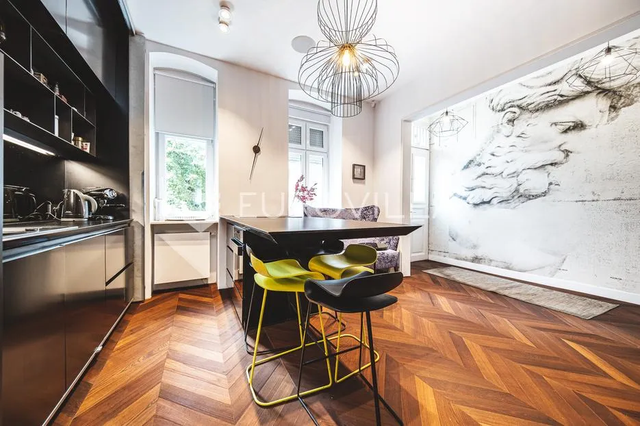 Zagreb, Centar, luksuzno poslovno- stambeni prostor NKP 90 m2
