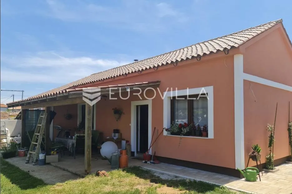 barban, prekrasne dvije kuće, s velikim bazenom na prostranom zemljištu - slika 36