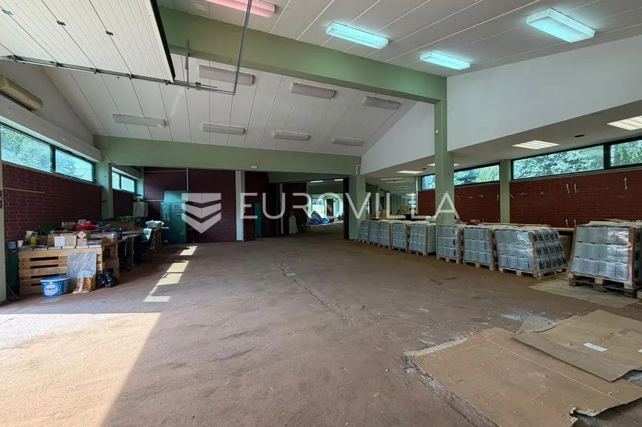 đakovo, strogi centar, poslovna zgrada 755 m² - slika 2