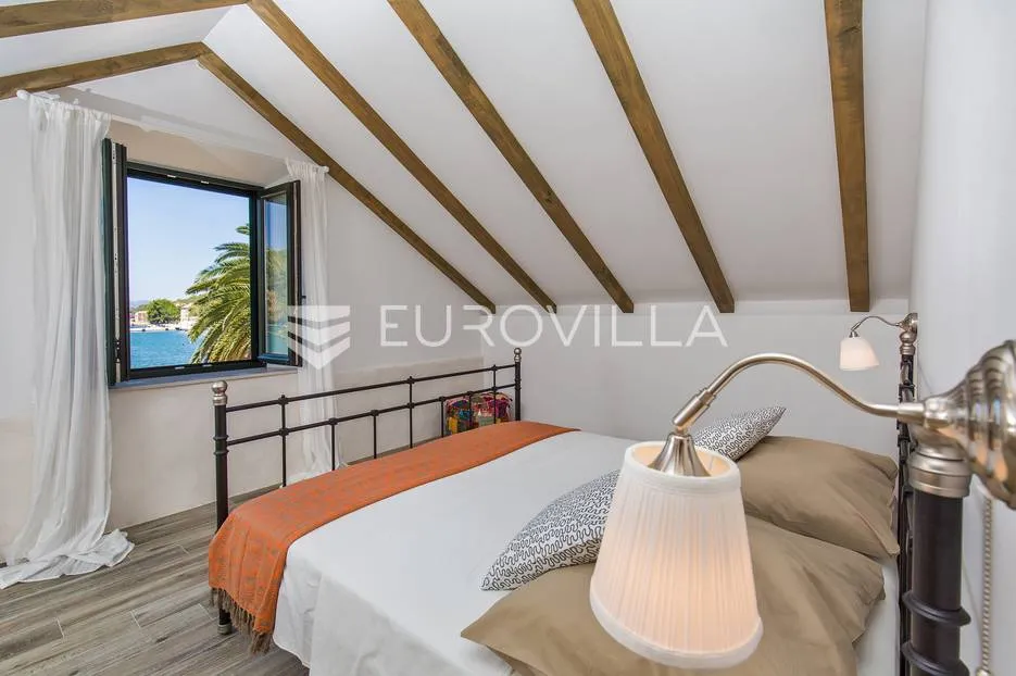 otok šipan, kamena kuća prvi red do mora - slika 8