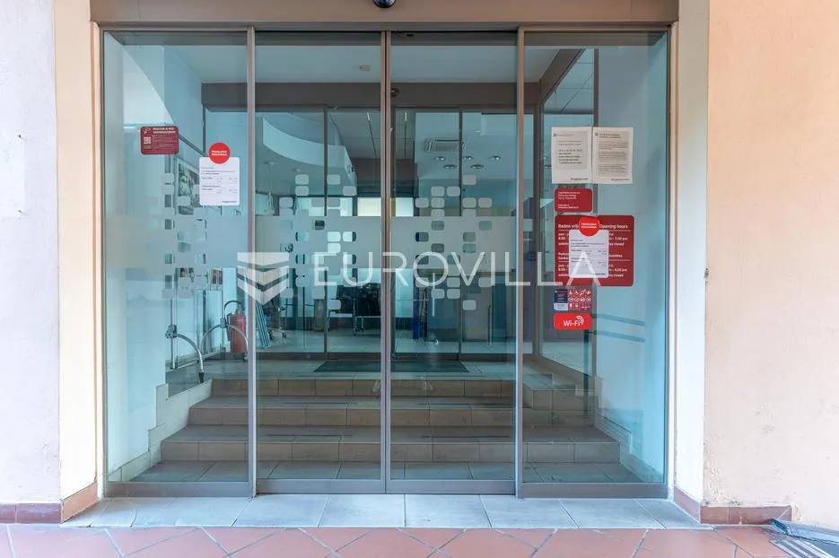 požega, trg sv.trojstva, atraktivan poslovni prostor 235 m² - slika 2