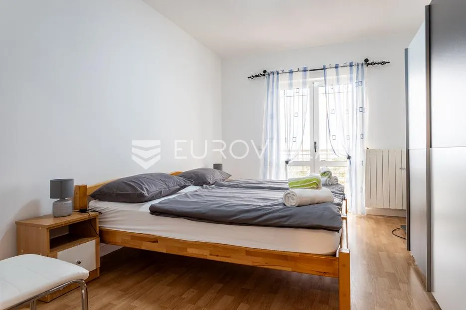 primošten, prekrasna villa sa velikim bazenom - slika 12