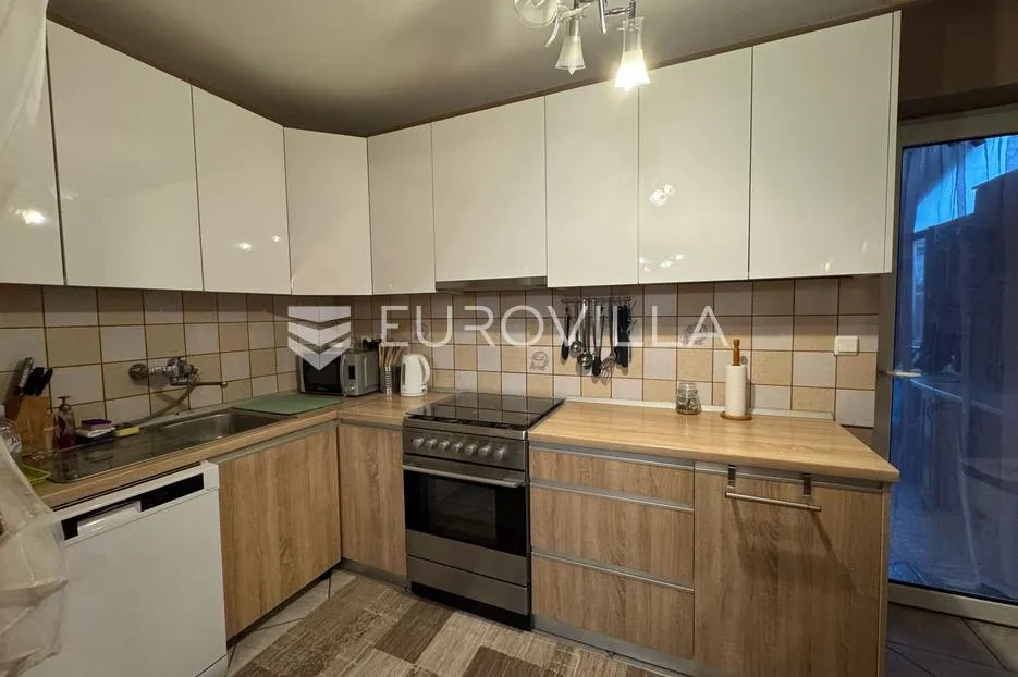 kuševac, poslovno stambena katnica, 175 m² - slika 2