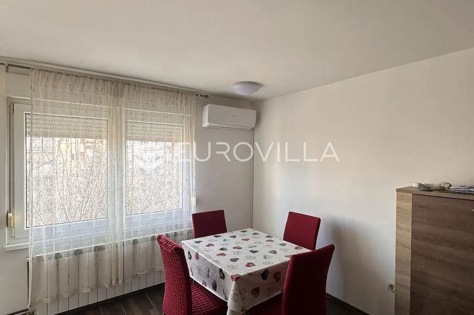 zagreb, prečko, uređen dvosoban stan s balkonom, 52 m² - slika 3