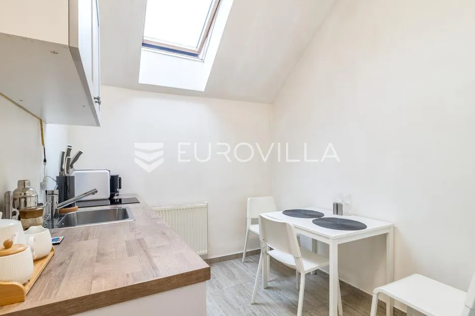 Trešnjevka, novouređen dvosoban stan 68 m²