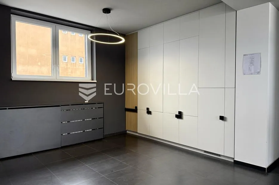 samobor, poslovno-skladišni kompleks 1.870 m2 na parceli površine 4.158 m² - slika 8