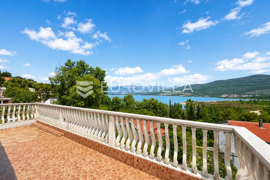 Zadar, Donji Karin, dvosoban stan s predivnom pogledom na more, 68 m²