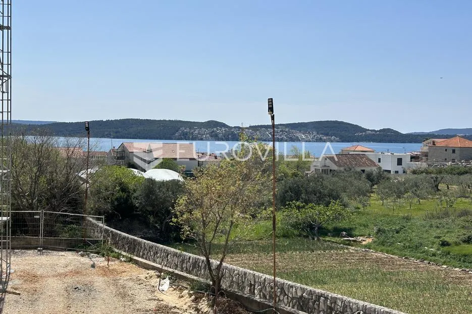 trogir, seget donji, dvosoban stan u prizemlju neto korisne površine 90 m², s1, c - slika 11