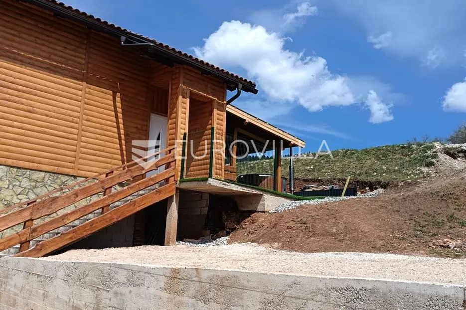 otočac, kuća 190 m², luksuzna, odmah useljiva, niskoenergetska - slika 13