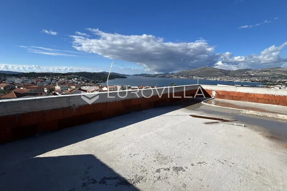 trogir, okrug gornji, apartman s5 na drugom katu površine od 76 m² s krovnom terasom - slika 14