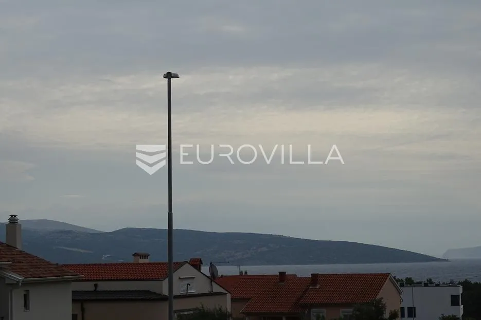 krk, rijedak građevinski teren s potpunom infrastrukturom na terenu - slika 1
