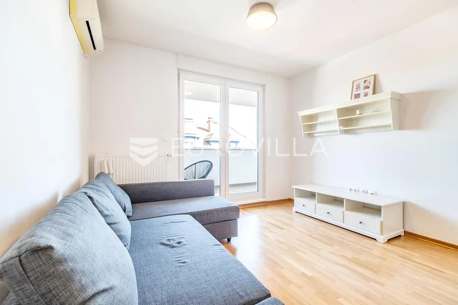 zagreb, trešnjevka, prekrasan dvosoban stan, garažno parkirno mjesto 63 m² - slika 2