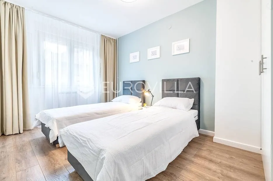 zagreb, medveščak moderan trosoban stan 75 m² - slika 6