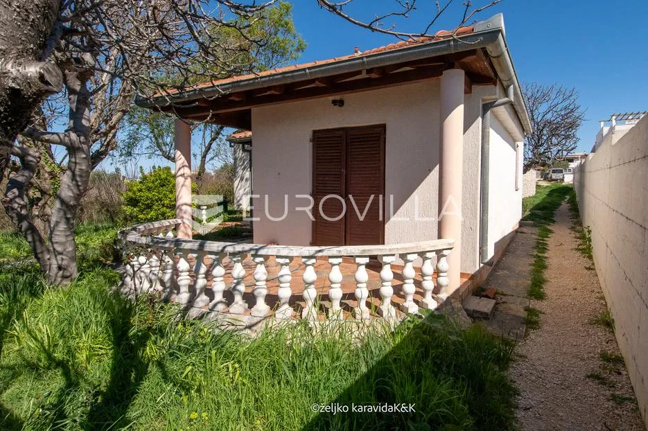 zadar, karma, kuća s vrtom na izvrsnoj lokaciji prvi red uz more, 111 m² - slika 5