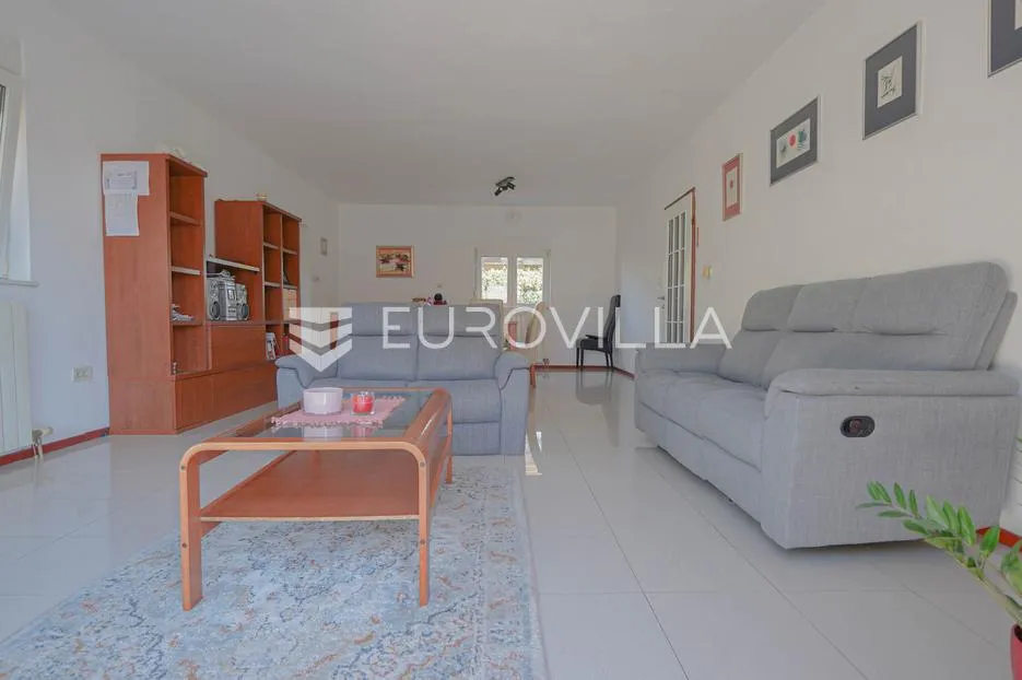 zadar, bokanjac, prostrana kuća površine 376 m² s velikim potencijalom - slika 11