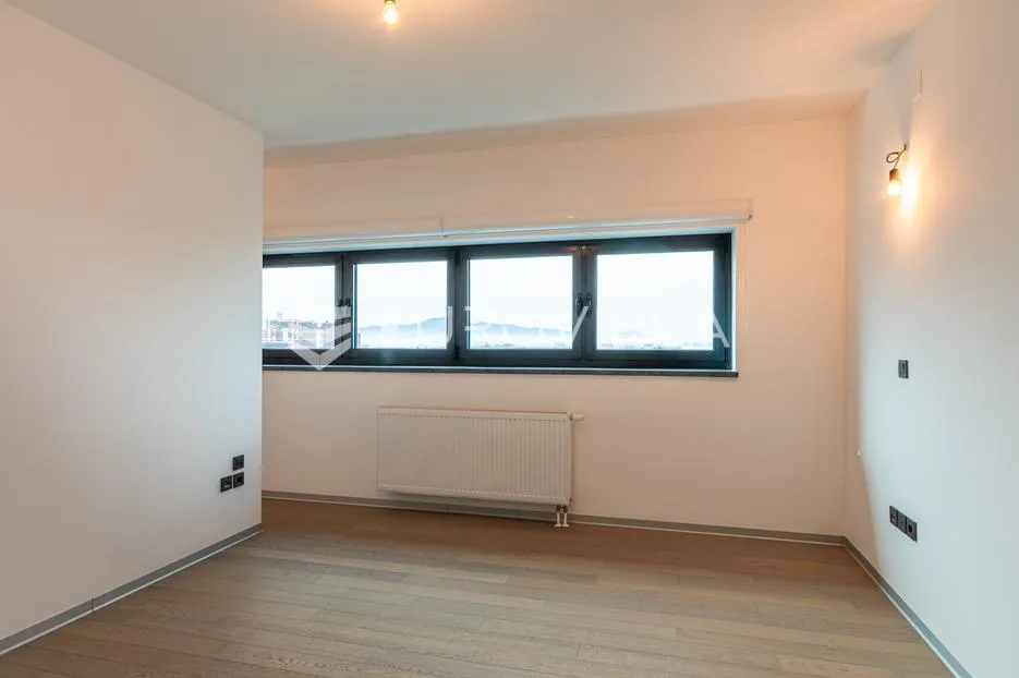 varaždin, centar, luksuzan četverosoban stan 100,54 m² - slika 6