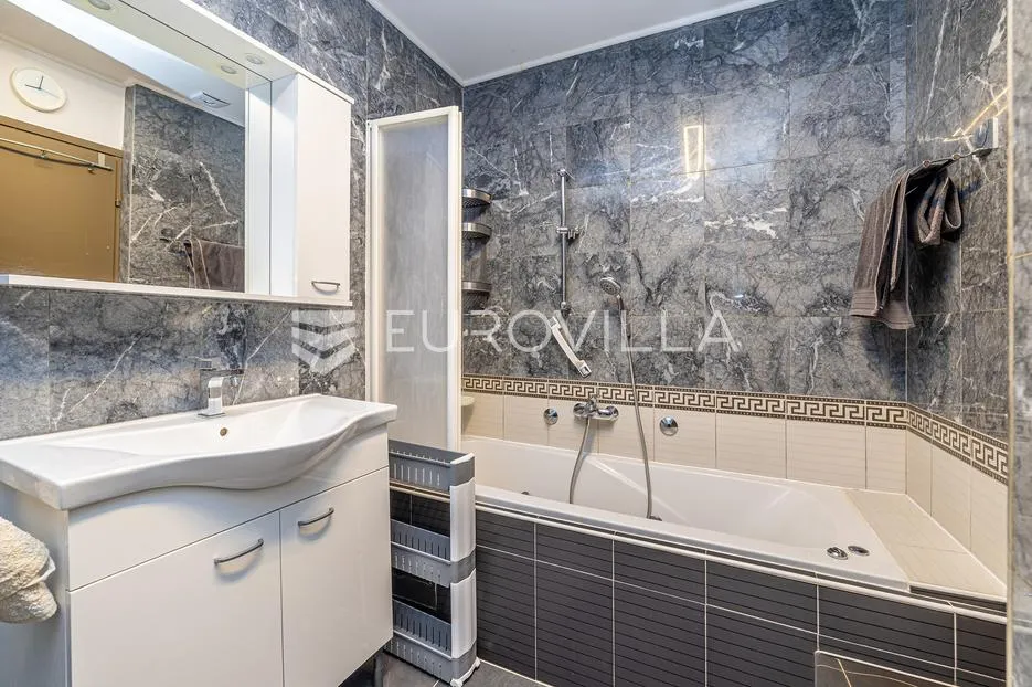 otok krk, njivice, prekrasna kuća 280 m² s pogledom na more i garažom - slika 16