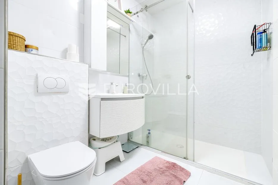 zagreb, veliko polje, prekrasan četverosoban penthouse 134 m² - slika 9