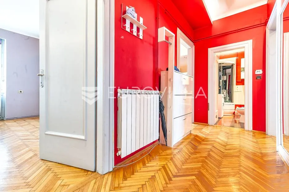 zagreb, bauerova, dvosoban stan 68 m² - slika 2