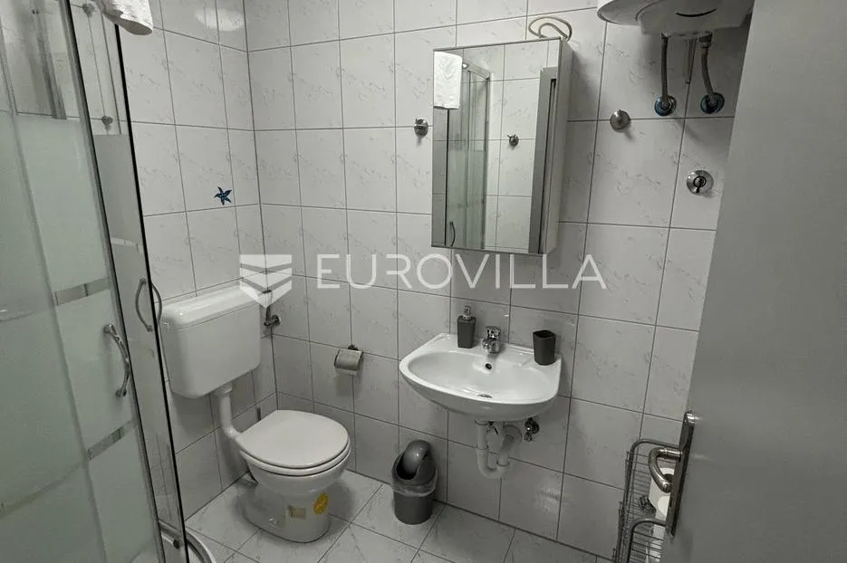 medulin, apartmanska kuća sa sedam stanova na mirnoj lokaciji - slika 30