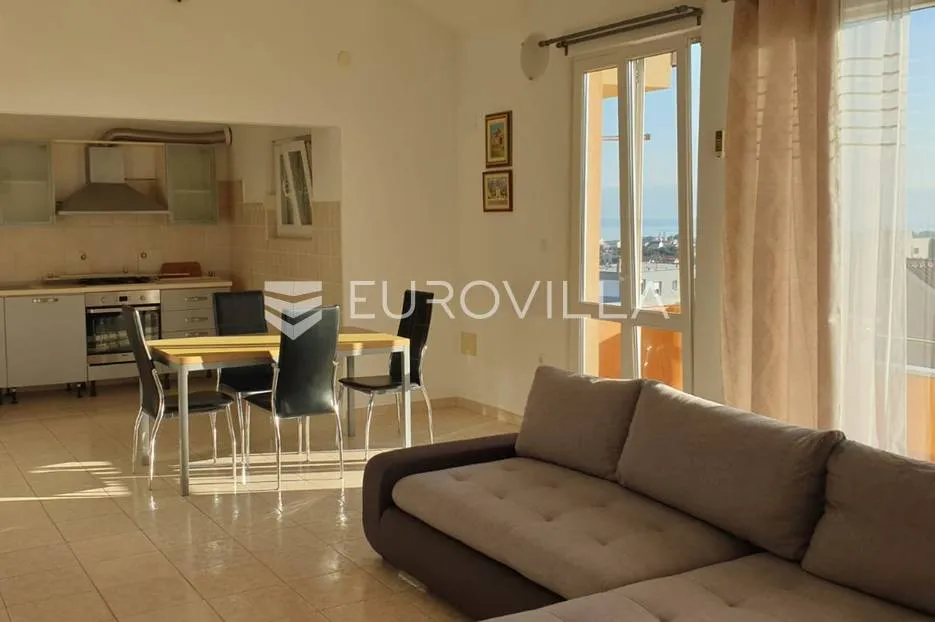 split, kuća s pet modernih stanova - slika 12