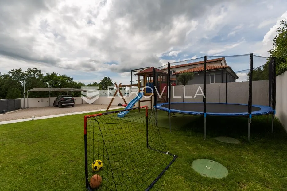 istra, svetvinčenat, moderna samostojeća kuća 155 m² s grijanim bazenom 32 m² - slika 35
