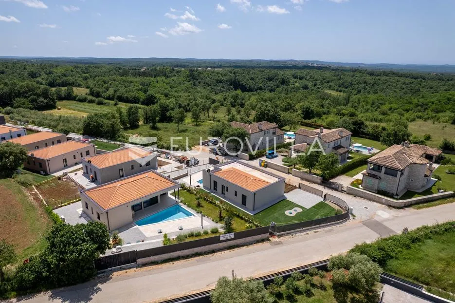 istra, kringa, prekrasna prizemnica s bazenom - slika 19
