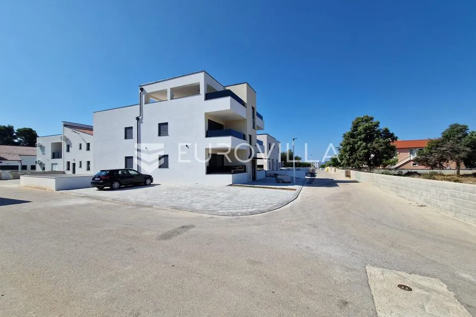 vir, apartman s krovnom terasom, pogled na more - slika 9